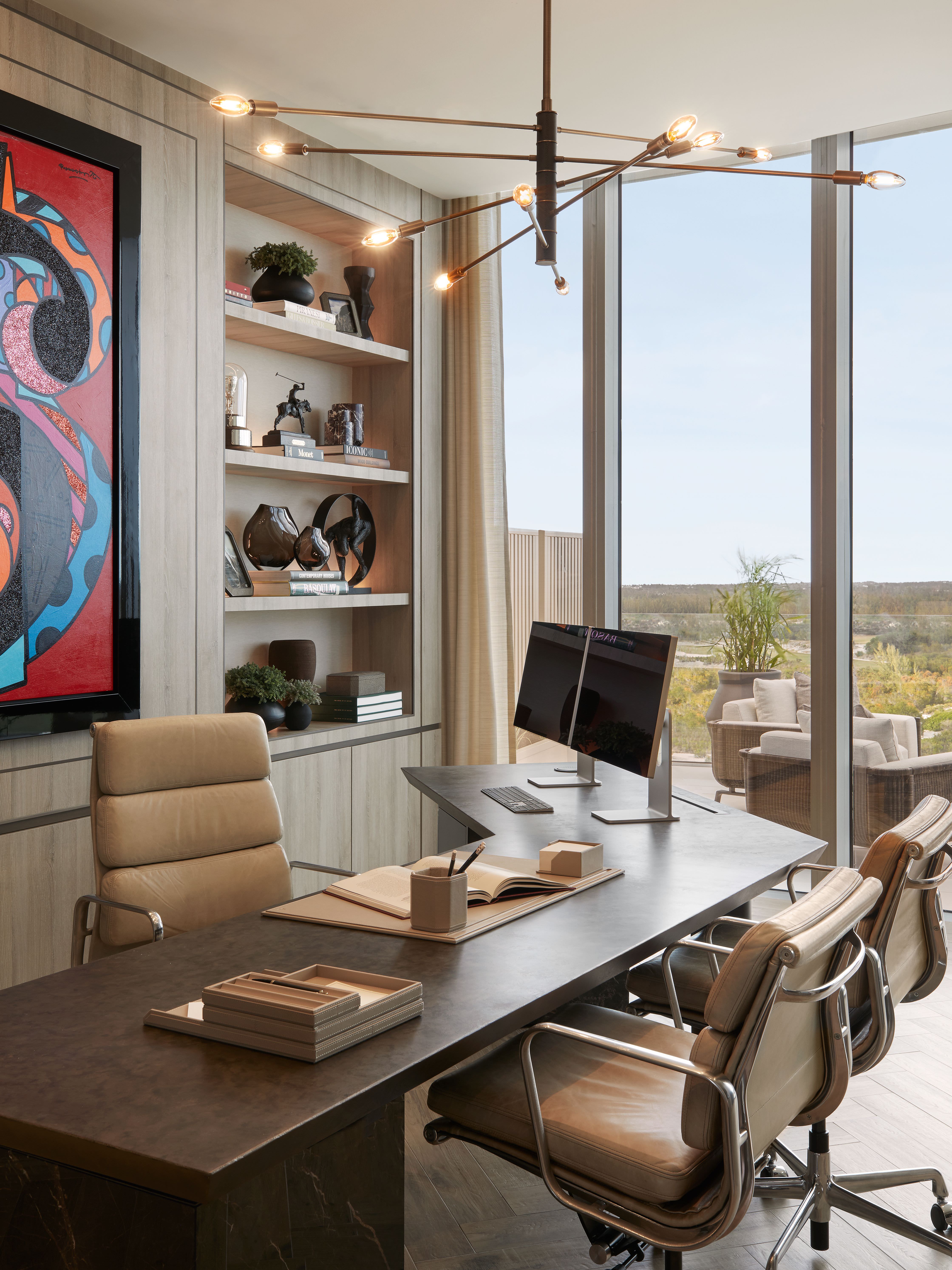 Bahamas Desk 
